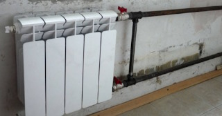 Установка биметаллических радиаторов отопления в квартире в Амурске - от 2083 руб.